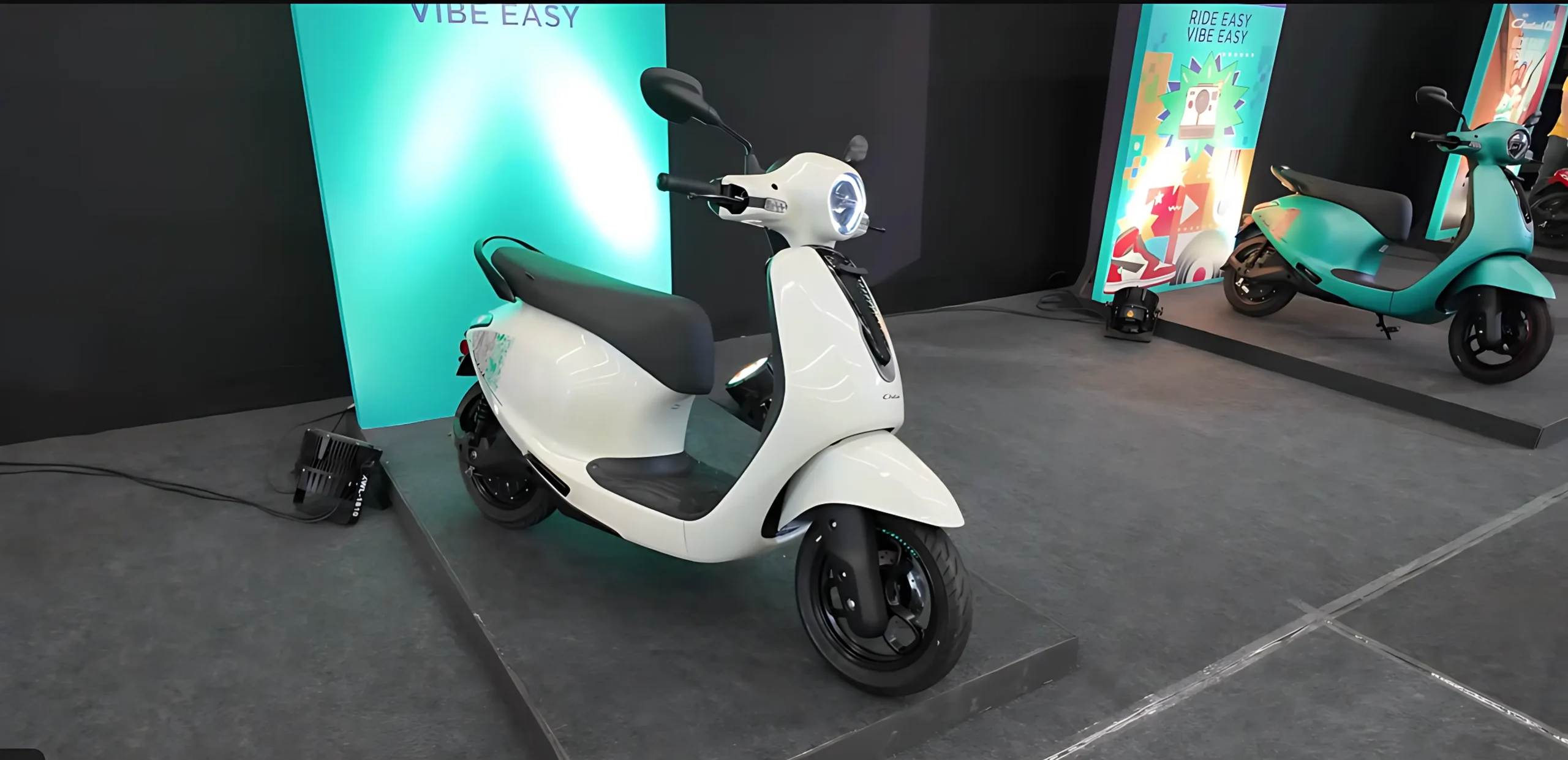Bajaj Chetak C25 Electric 2026: क्या कम बजट में यह सबसे सुरक्षित इलेक्ट्रिक स्कूटर है?