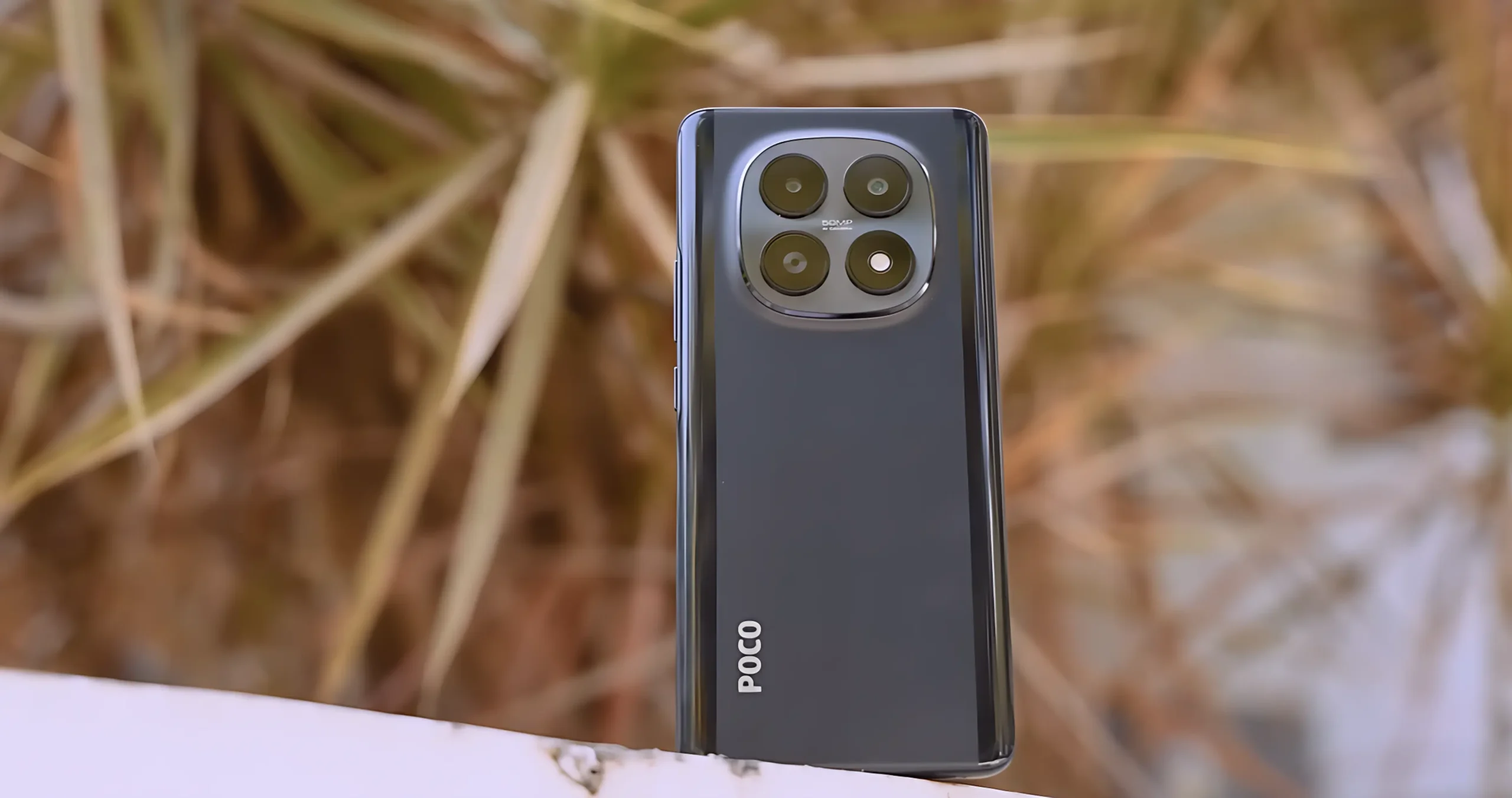 Poco M8 Review: ₹16,000 के बजट में 3D कर्व्ड डिस्प्ले और दमदार फीचर्स, क्या यह 2026 का बेस्ट बजट फोन है?