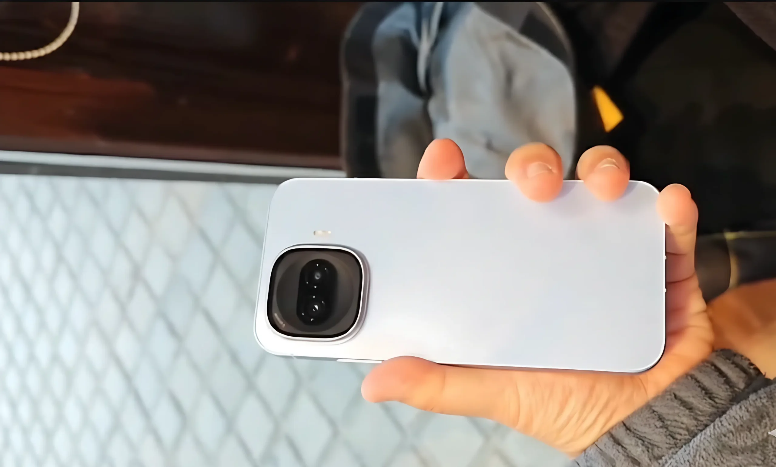 iQOO 15R Launch Date in India : भारत में कीमत और फीचर्स आए सामने