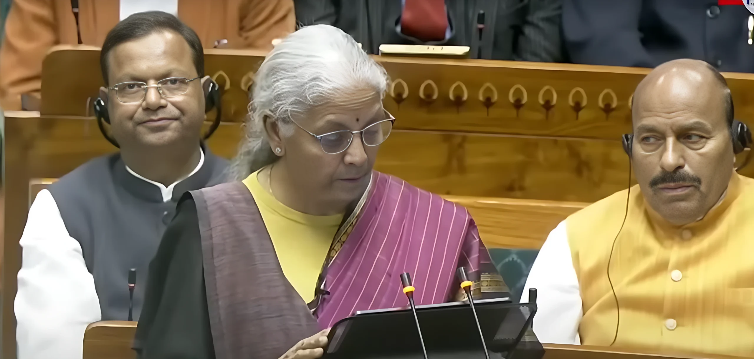 बजट 2026: क्या सस्ता हुआ और क्या महंगा? निर्मला सीतारमण की 10 बड़ी घोषणाएं और आम आदमी पर असर